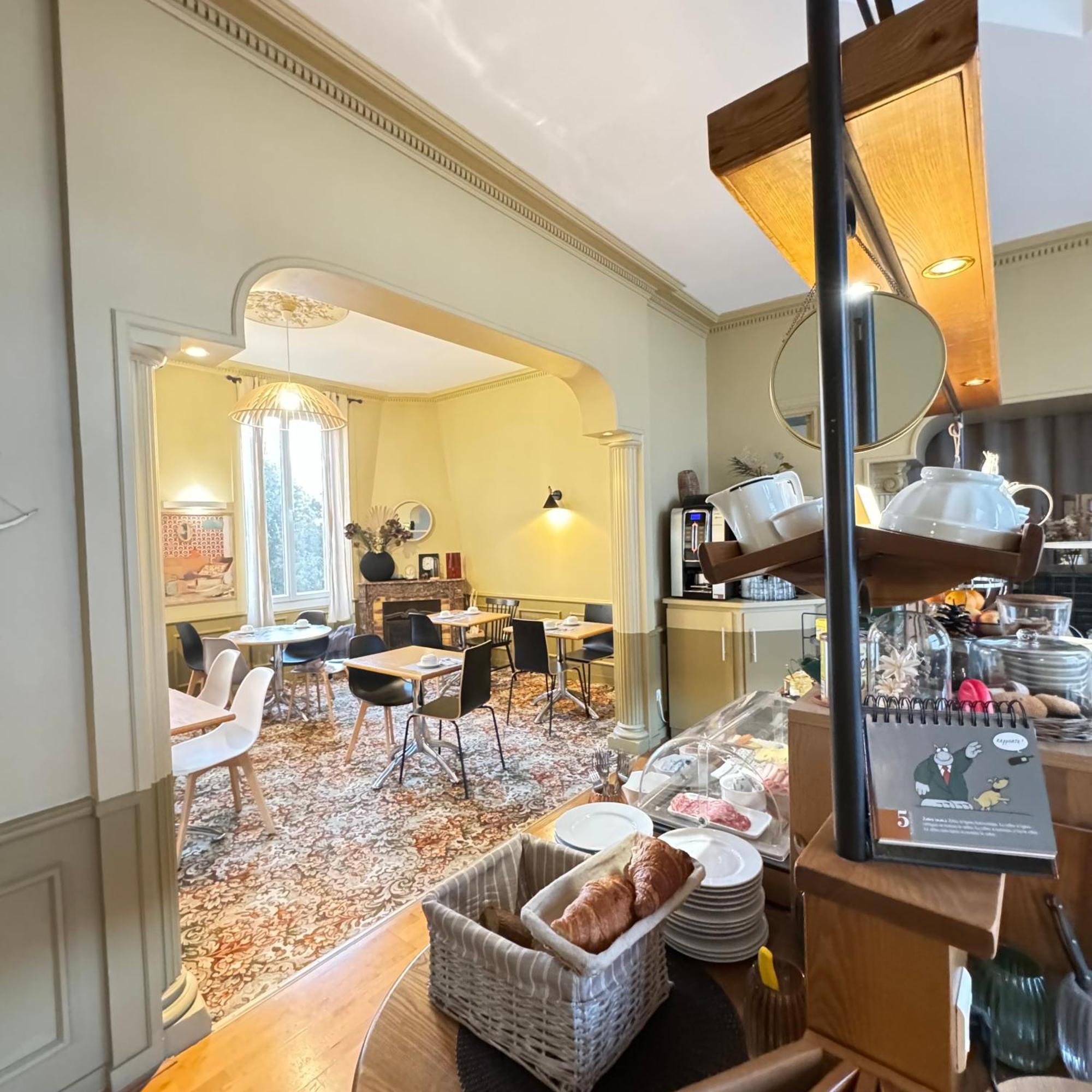 Cit'Hotel Les Alizes Дінар Екстер'єр фото