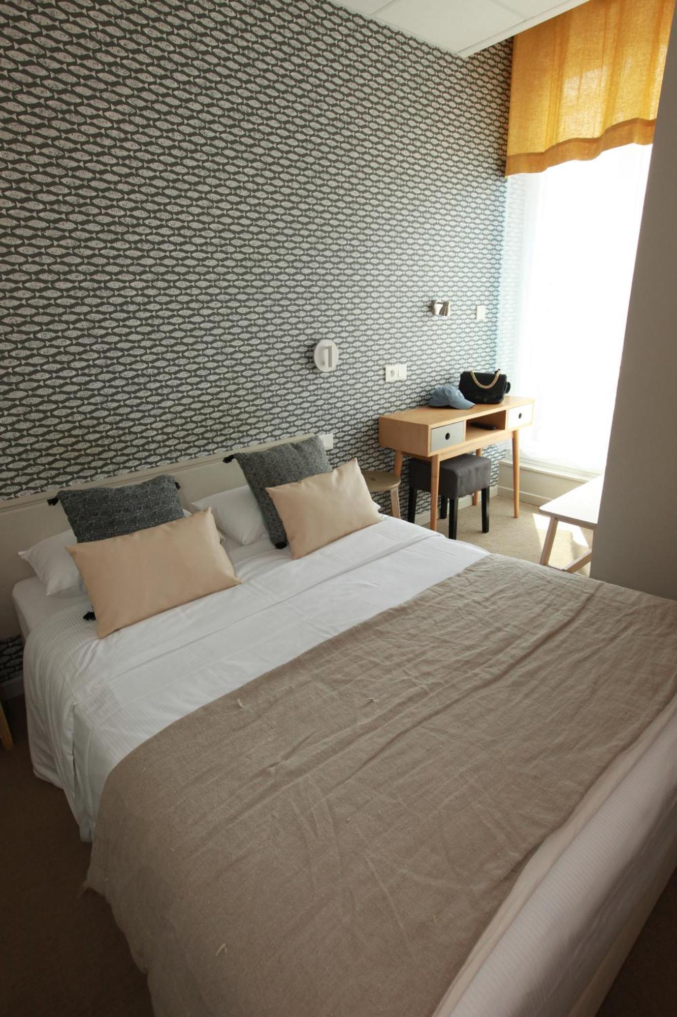 Cit'Hotel Les Alizes Дінар Екстер'єр фото